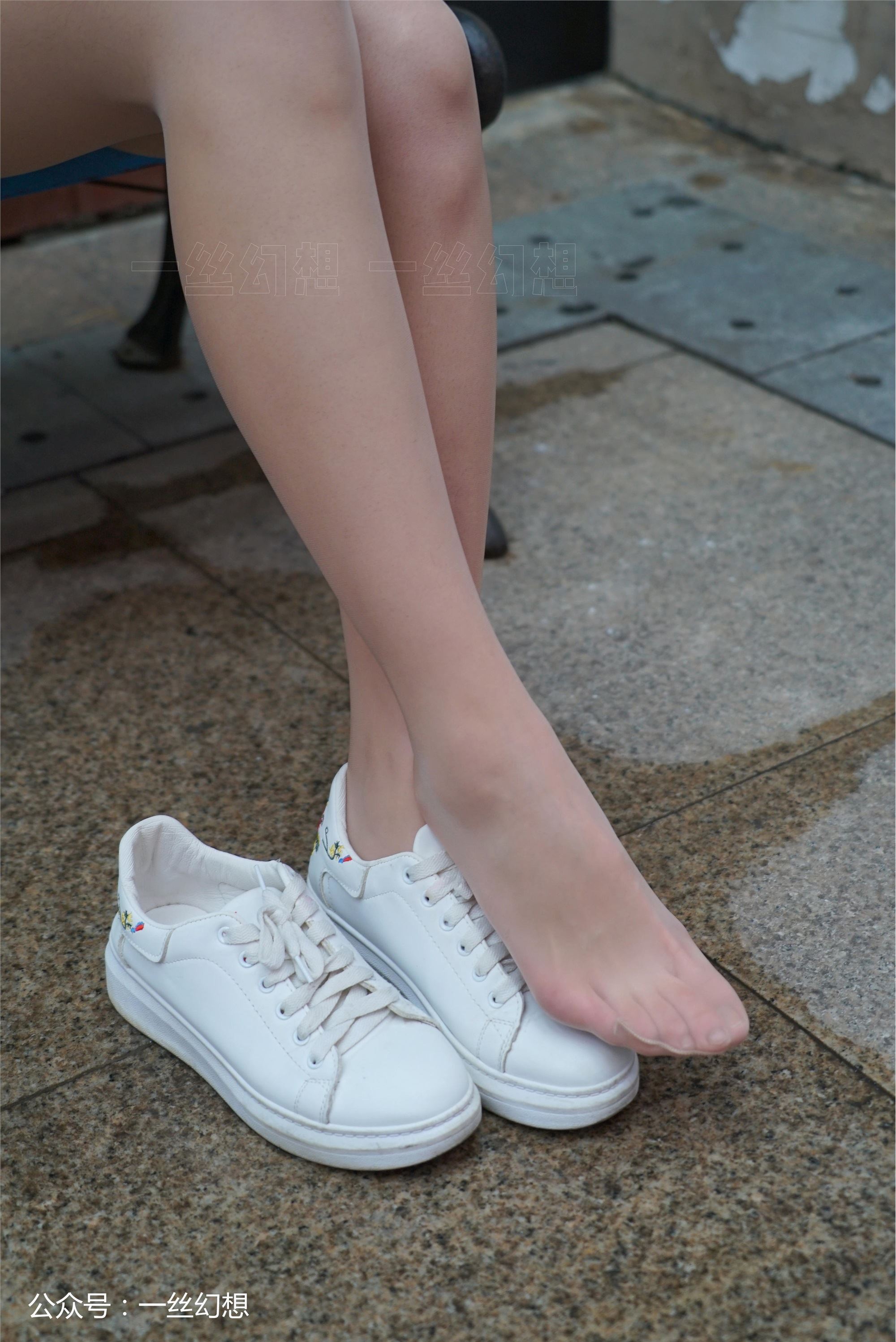 高丝女子图鉴 袜小喵×一丝幻想 NZ051 莹